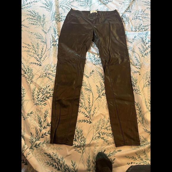 Abercrombie & Fitch Dark Brown Faux Leather Pants Leggings Size M NWOT - Picture 8 of 8